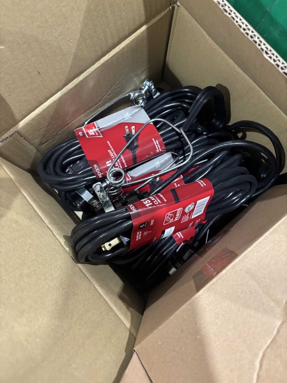 Tote of unions, connectors, couplings, etc - Image 6