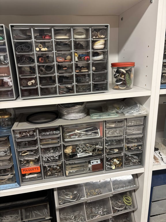 Hardware contents of 2nd white shelves - Image 3