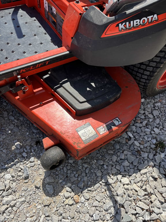 Kubota Z125S Zero Turn Mower - Image 8