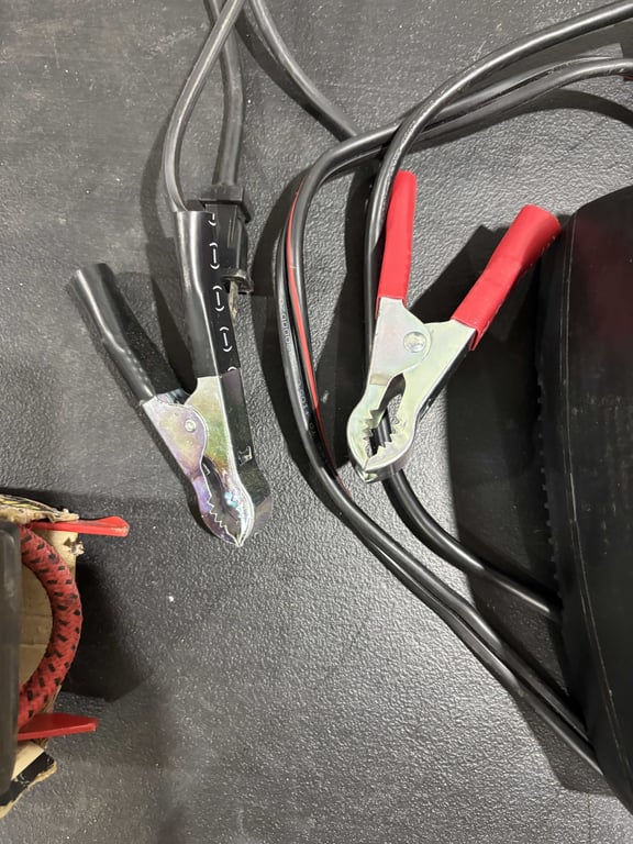 Schumacher battery charger - Image 3