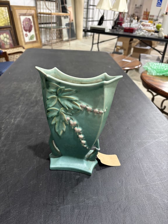 Roseville Green Bleeding Heart Vase - Image 2