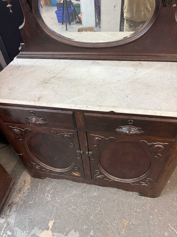 19TH CENTURY VICTORIAN WALNUT MARBLE TOP SIDEBOARD - Image 2