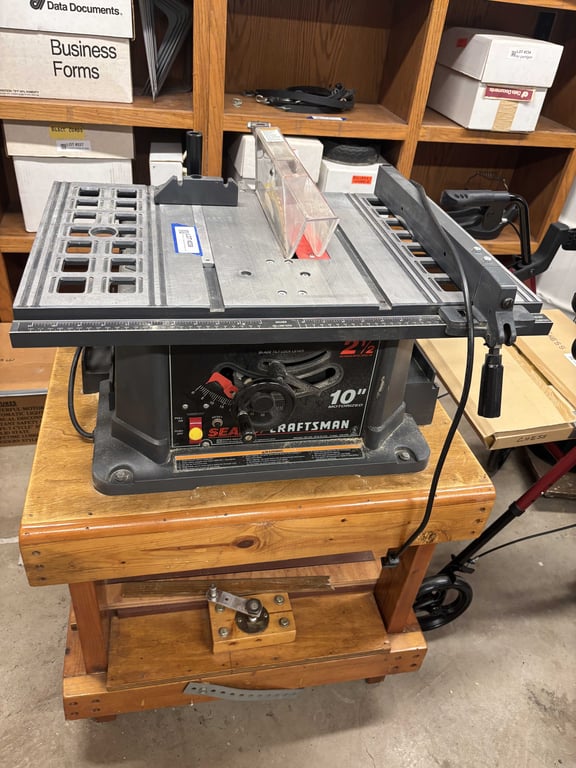 Craftsman 10" table saw and wooden stand - Image 2