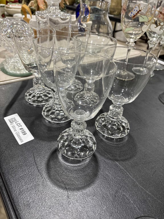 6 Wine Glasses - Image 2