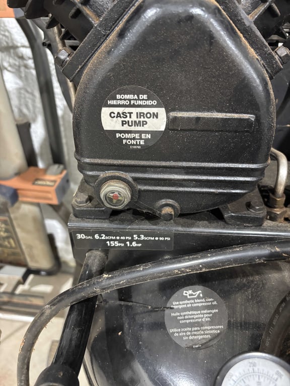 Husky 30 Gallon Air Compressor - Image 3
