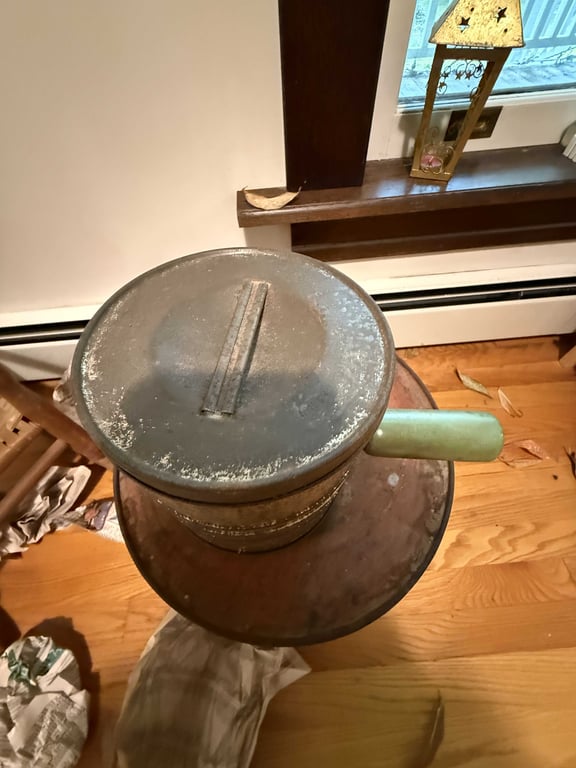 VTG JACOB BROMWELL'S WOODEN HANDLE FLOUR SIFTER - Image 2