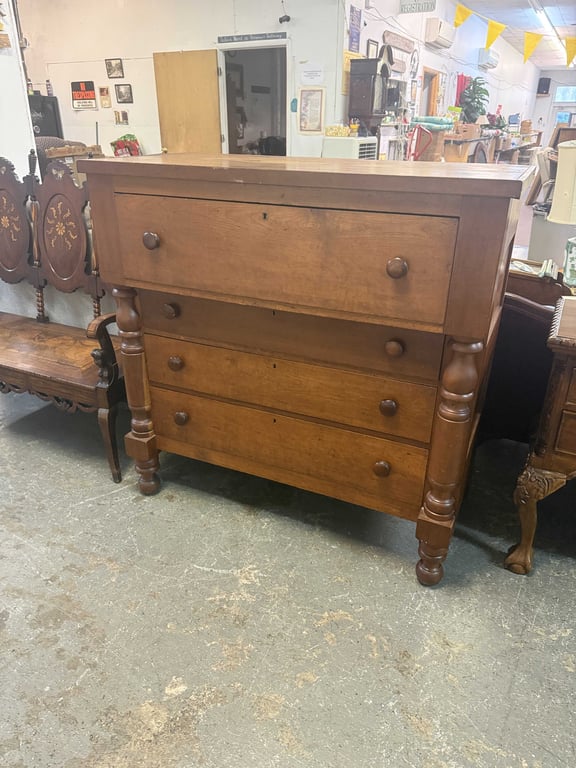 ANTIQUE EMPIRE FOUR DRAWER DRESSER