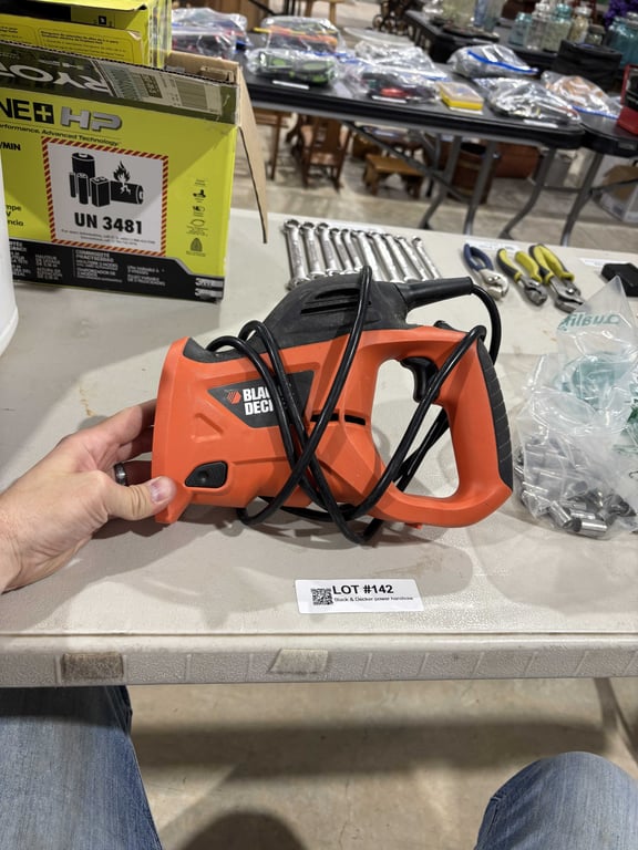 Black & Decker power handsaw