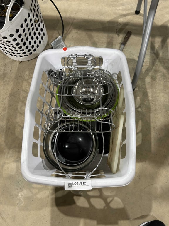 Basket of stainless steel kitchen bowls and rack
