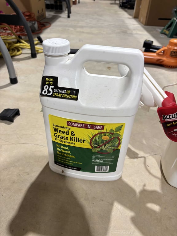 Gallon bug killer & 1/2 jug weed killer - Image 2