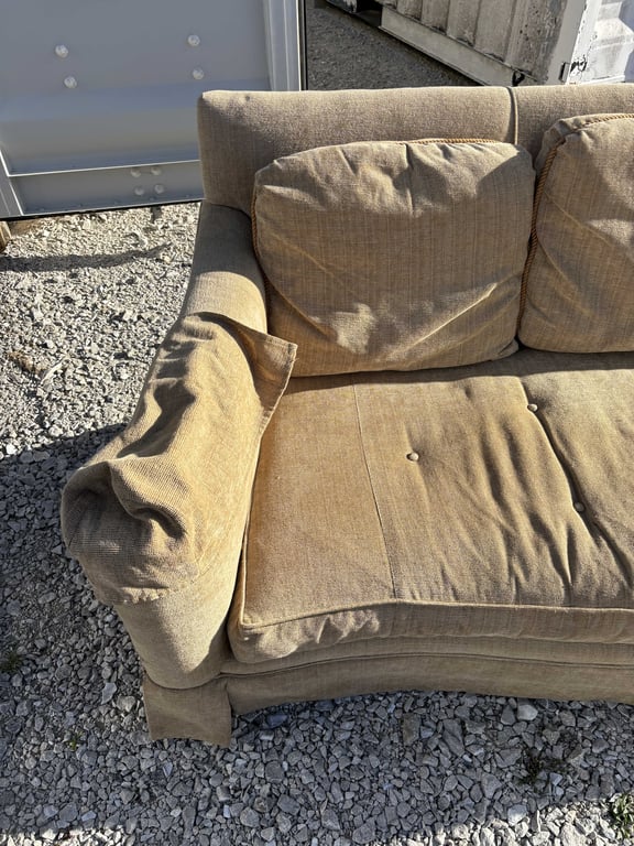 Couch - Image 3