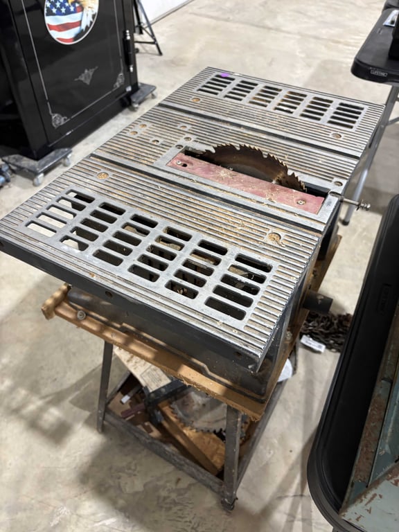 Black & Decker 10" Deluxe Table Saw - Image 3