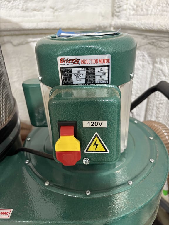 Grizzly Dust Collector & Hoses - Image 4