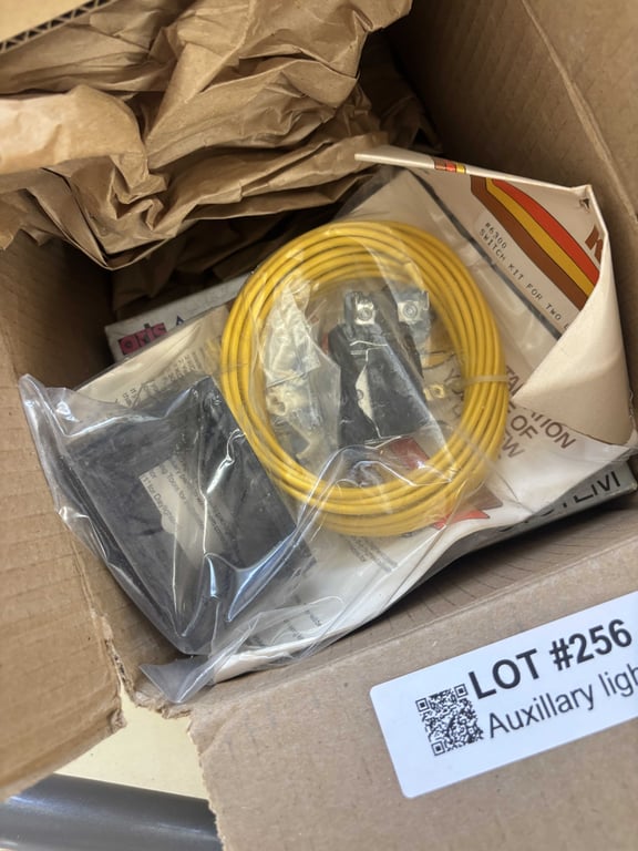 Auxillary light kit - Image 2