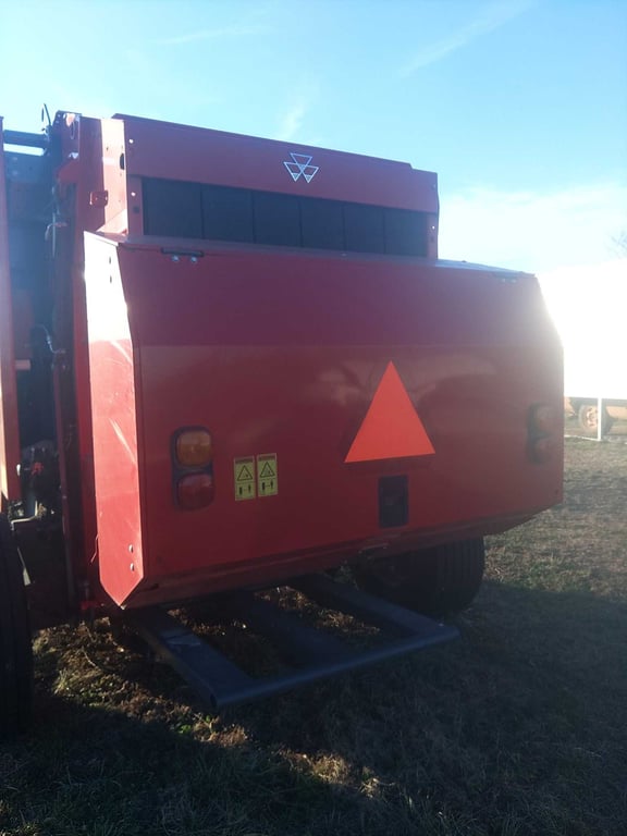 Massey Ferguson 1745D 4x5 net wrap baler