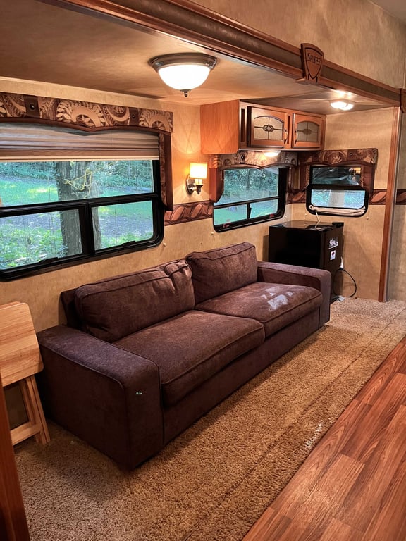 2013 Forest River Palomino - Image 14