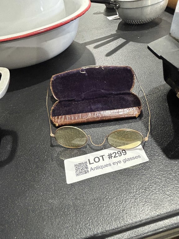 Antiques eye glasses - Image 2