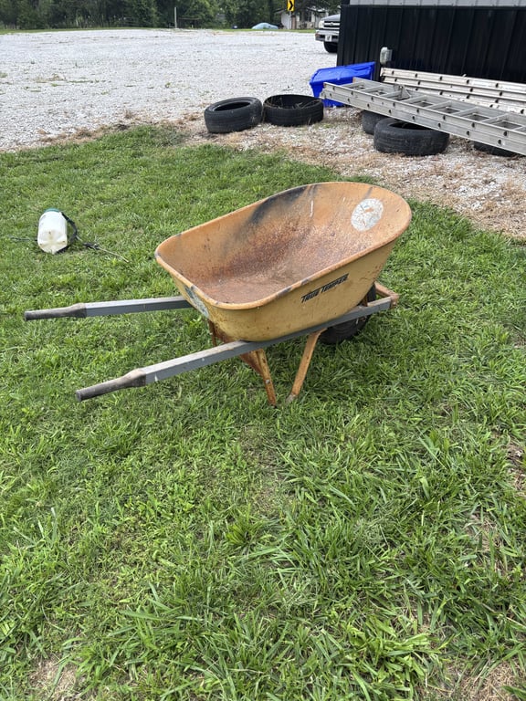 Wheelbarrow (yellow) - Image 4