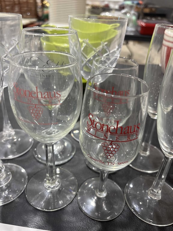 10 Misc Wine Glasses - Image 3