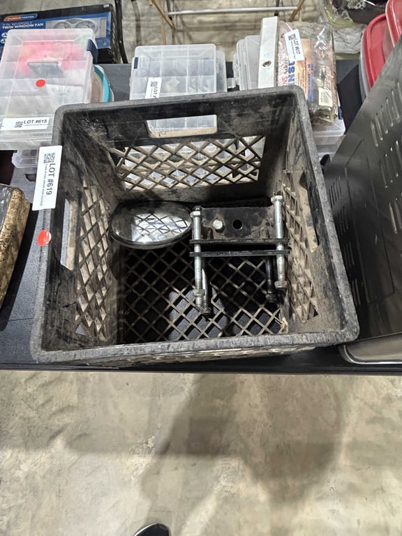 Crate of misc electric tools (corded) - Image 2