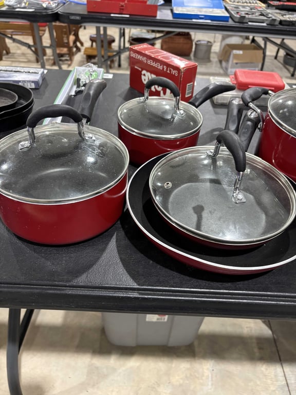 5 Piece Oneida cookware - Image 3