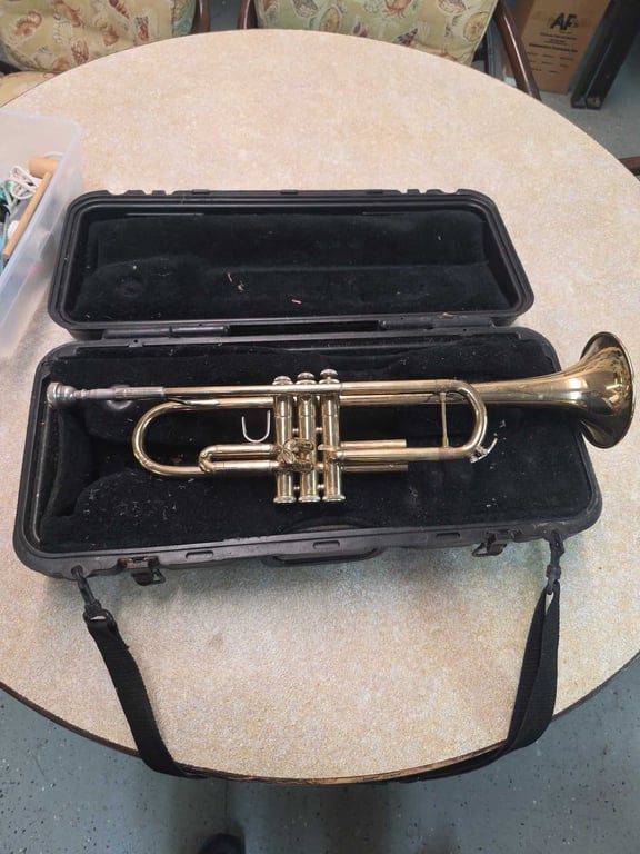 VTG BACH TR300 SERIES TRUMPET