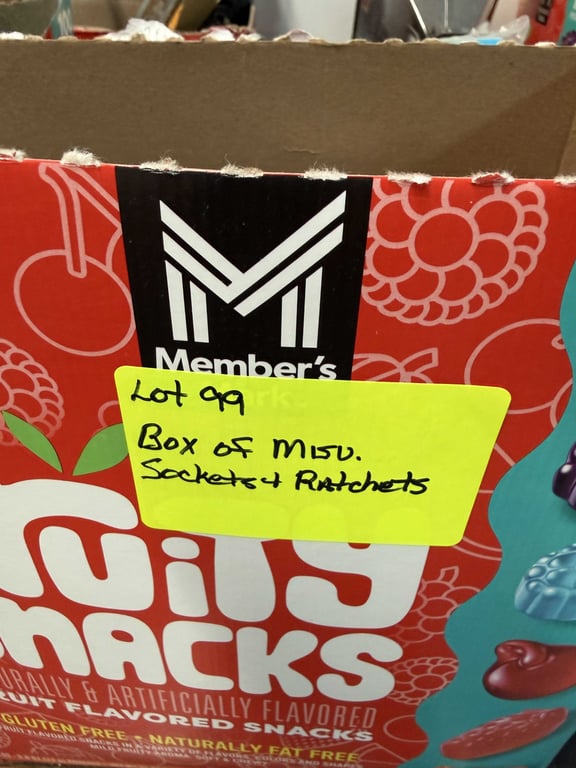 BOX OF MISC SOCKETS & RATCHETS - Image 2