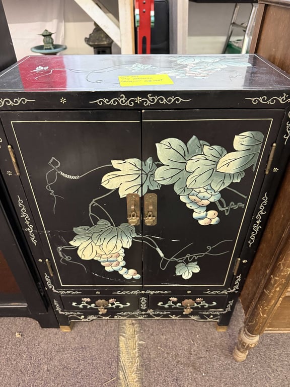 VTG CHINESE LACQUER CABINET