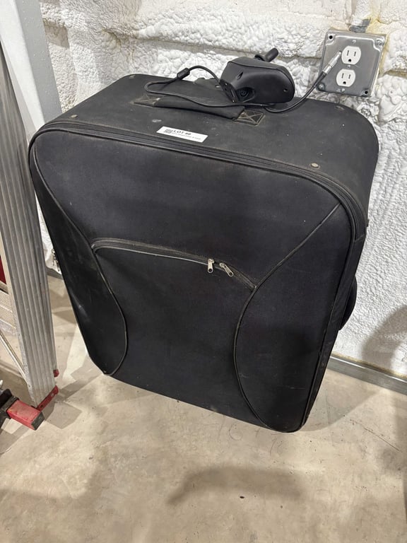 KD's Smart Chair & Case - Image 8