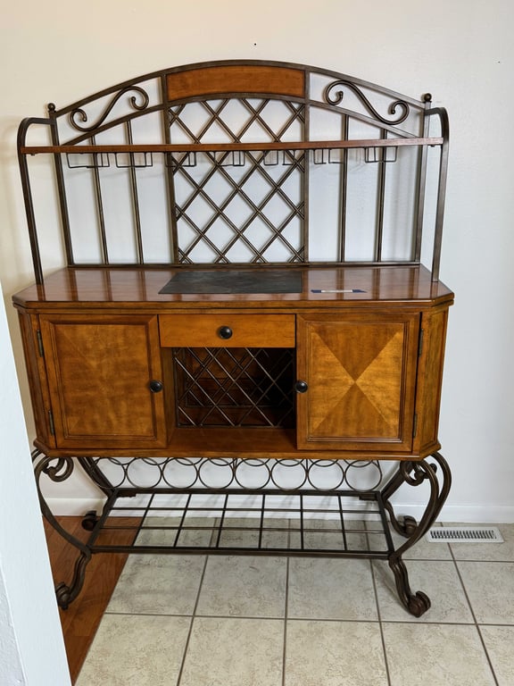 Iron framed wine rack - Image 2