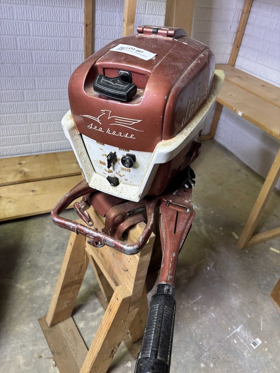 Johnson Sea Horse Boat Motor  - Image 3