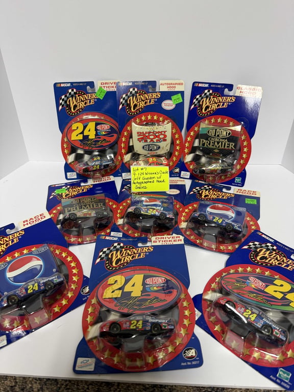 9 - 1:24 WINNERS CIRCLE JEFF GORDON AUTOGRAPHED HOOD