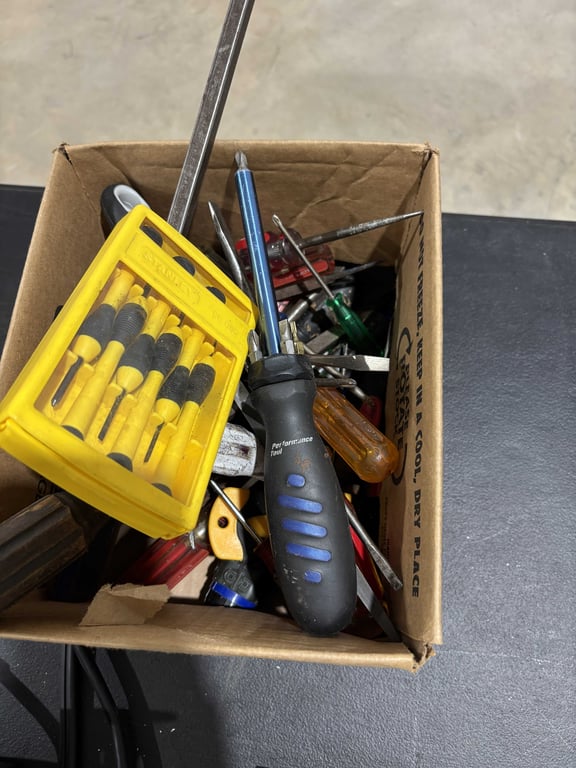 Box misc screwdrivers - Image 5