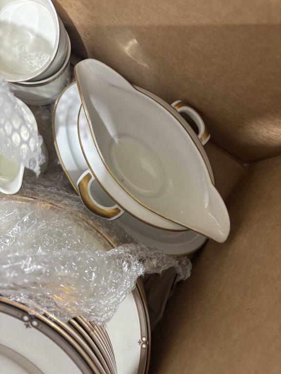 39 Piece Mikasa Fine China Set - Image 3