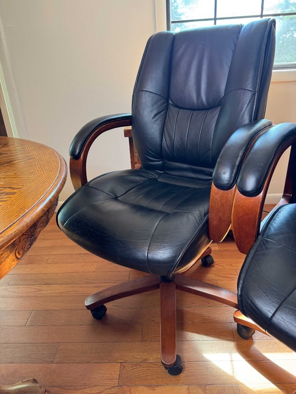 4 leather rolling chairs - Image 6