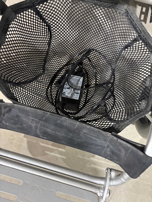 KD's Smart Chair & Case - Image 6