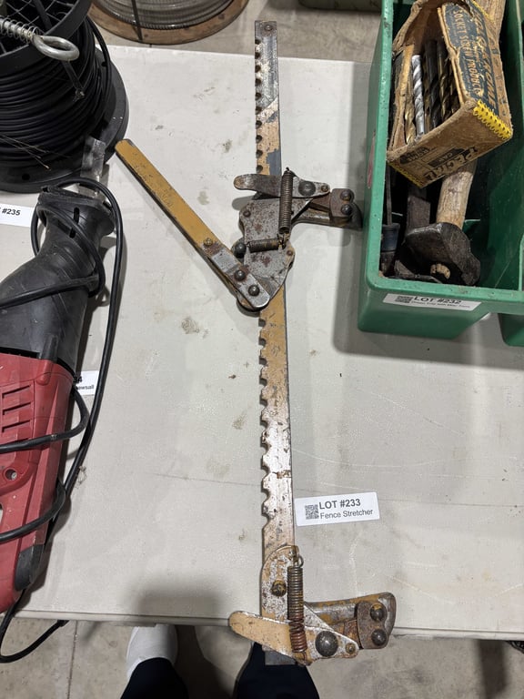 Fence Stretcher