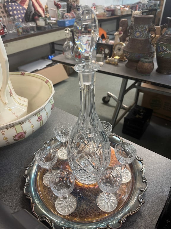 CUT CYSTAL DECANTER AND MATCHING STEMWARE