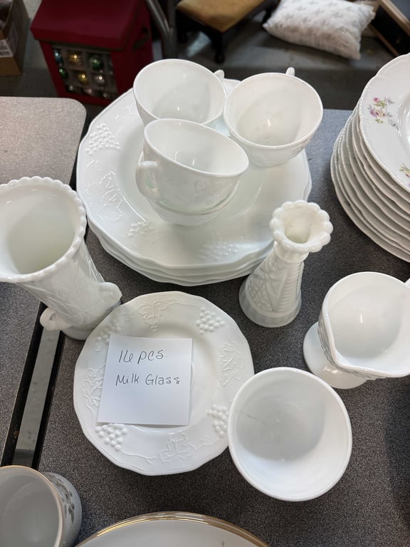 16 PCS. MILK GLASS