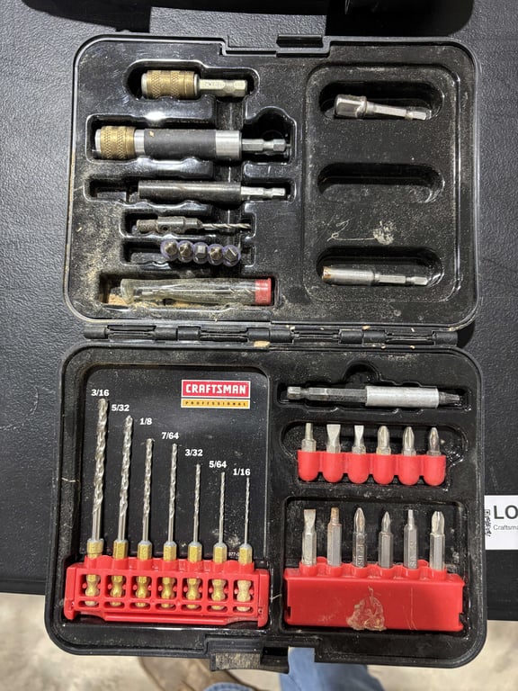 Craftsman drill bit and screwdriver set - Image 2