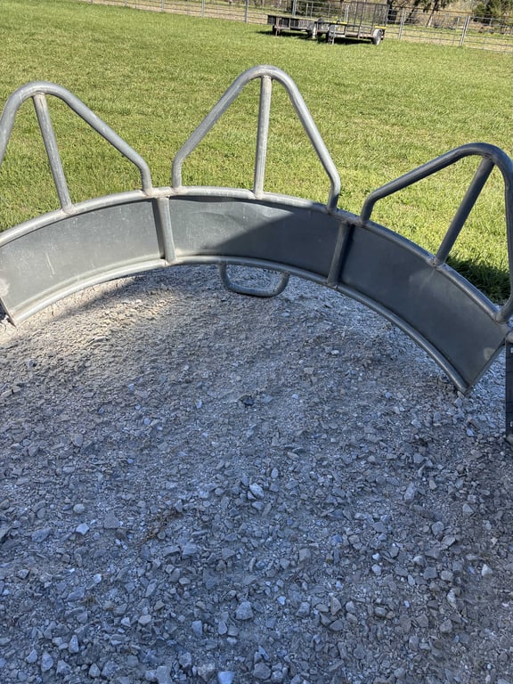 Hay Ring - Image 4