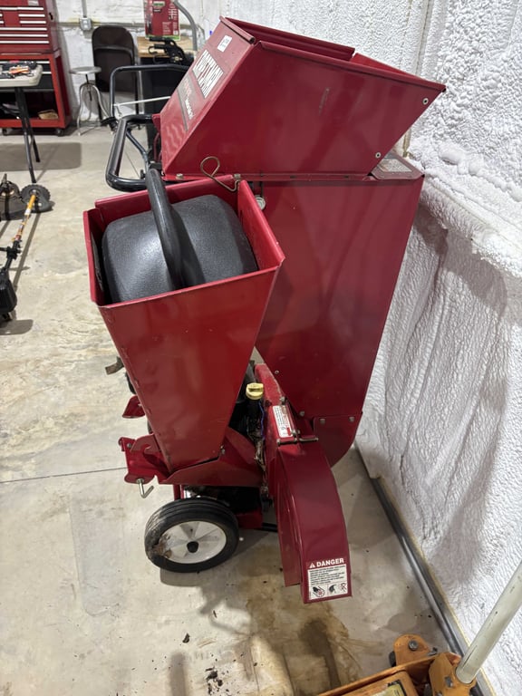 Craftsman wood chipper - Image 4
