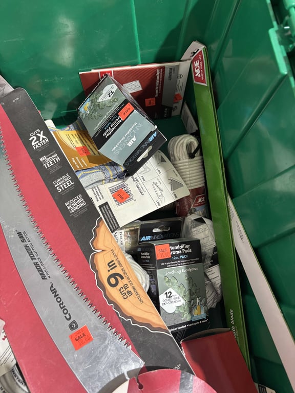 Tote of wire clothesline, cable, plastic, misc - Image 2