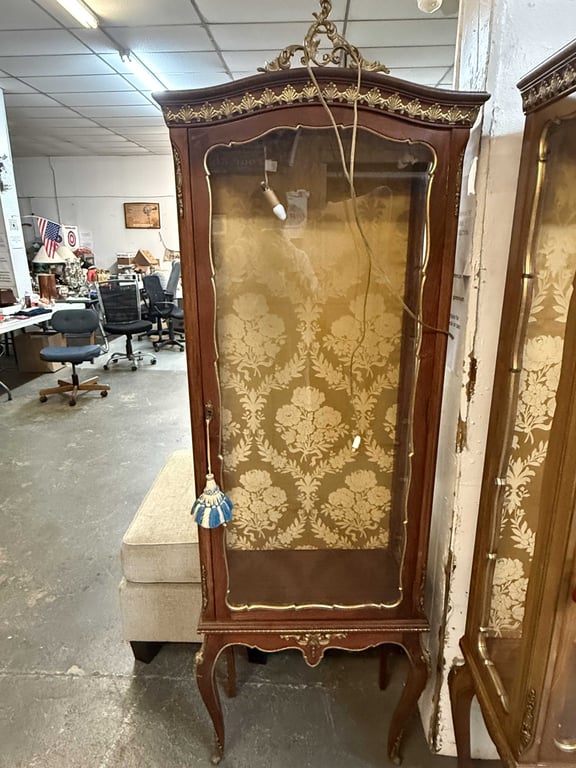 VTG FRENCH LOUIS IV CURIO CABINET