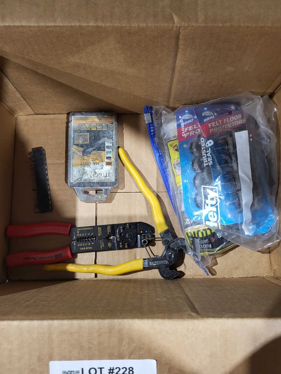 Floor protectors, saw, misc - Image 2