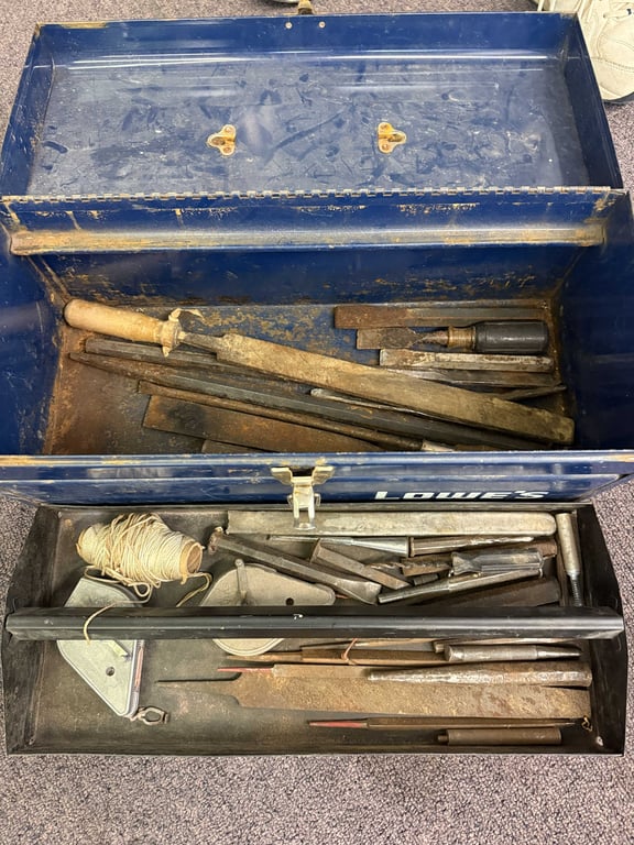 TOOL BOX W/CONTENTS - Image 2