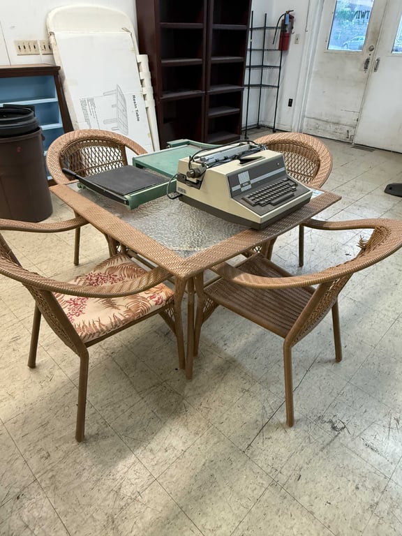 RATAN TABLE W/4 CHAIRS (CHAIR UNRAVELING)
