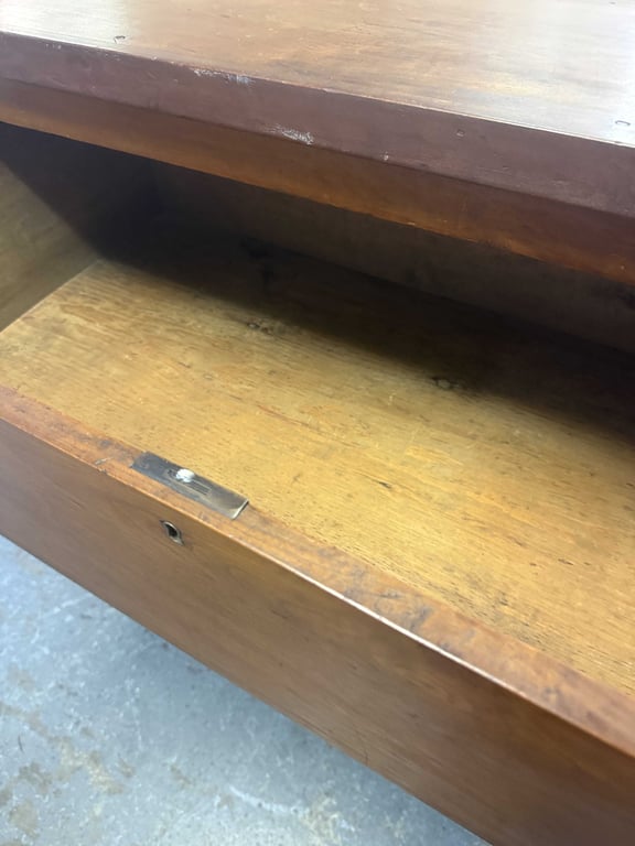 ANTIQUE EMPIRE FOUR DRAWER DRESSER - Image 3