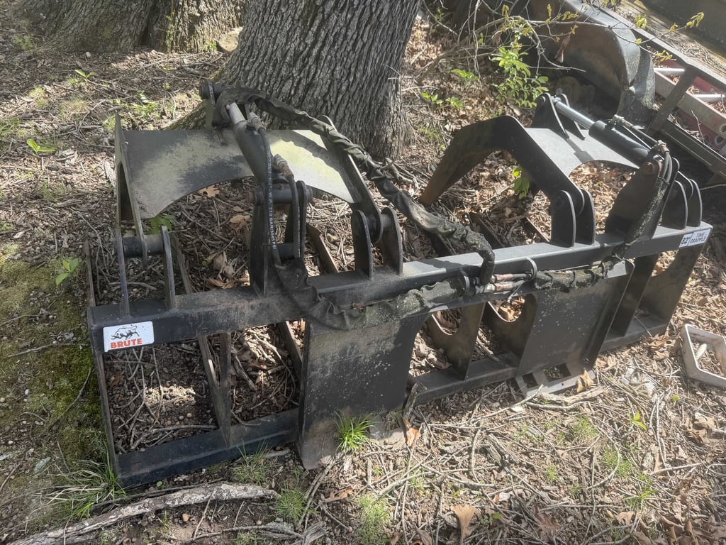 Case 60XT Skid Steer - Image 15