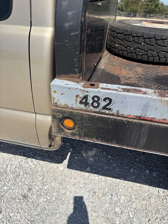 2004 Chevy 3500 4WD - Image 24
